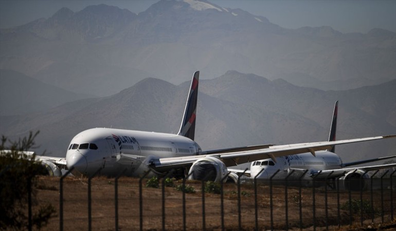 Otra aerolínea confirma suspensión temporal de sus rutas internacionales adicionales