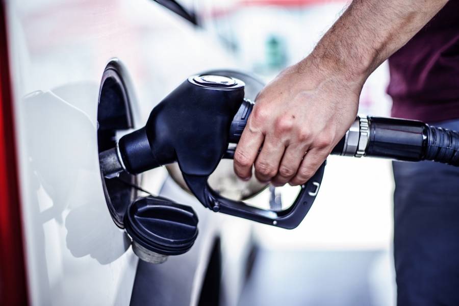 Iván Duque anuncia baja histórica del precio de la gasolina en Colombia