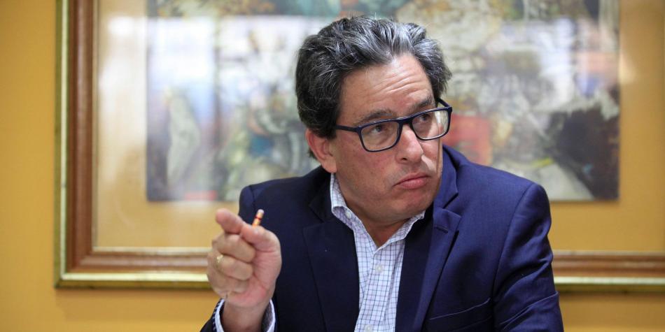 Renunció Alberto Carrasquilla al Ministerio de Hacienda tras controversia por reforma tributaria