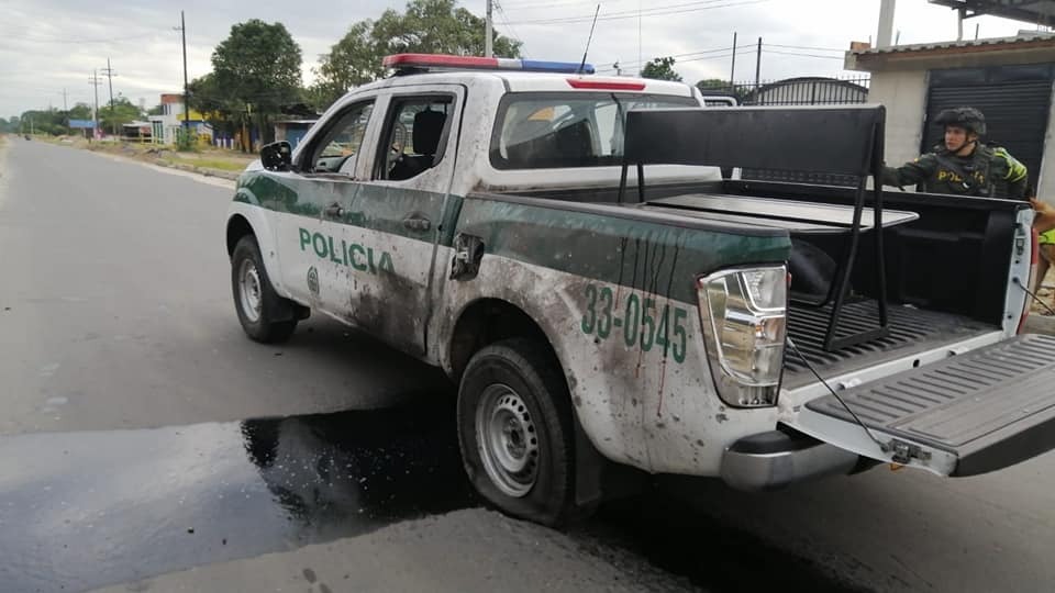 Guerrilla atacó con explosivos un vehículo de la policía en Saravena