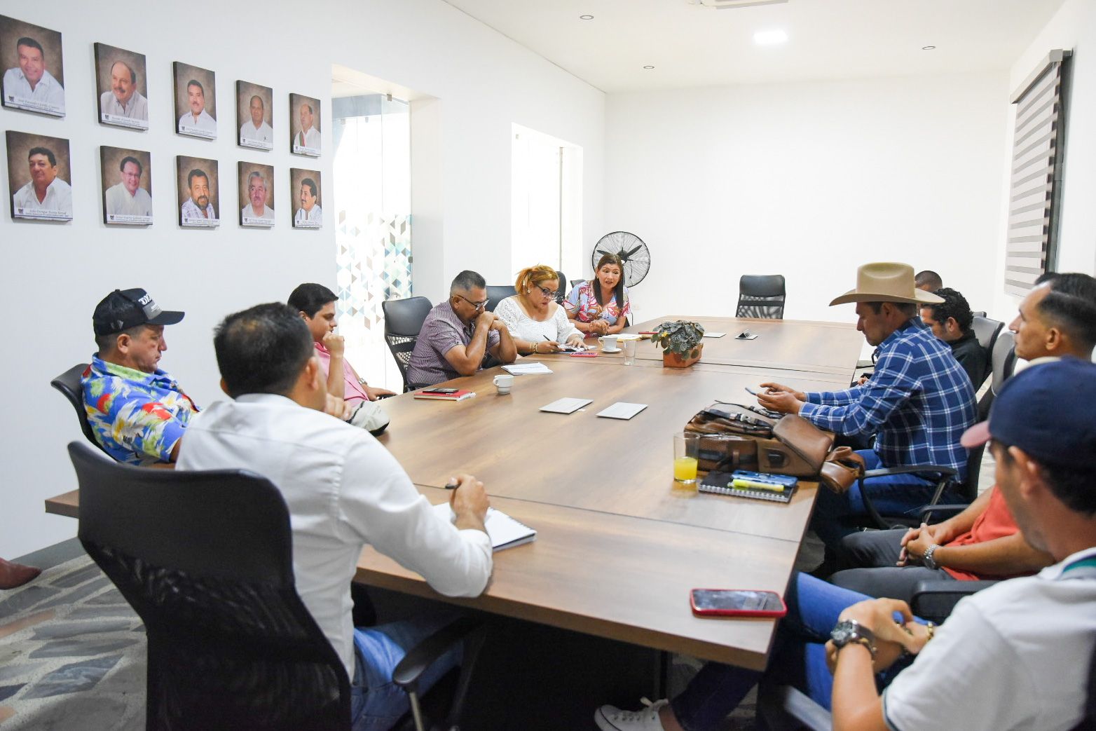El gobernador (e) Wilinton Rodríguez, da inicio a su agenda reuniéndose con los diputados del Departamento