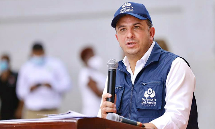 Defensor pide a grupos armados frenar acciones contra empresas en Arauca