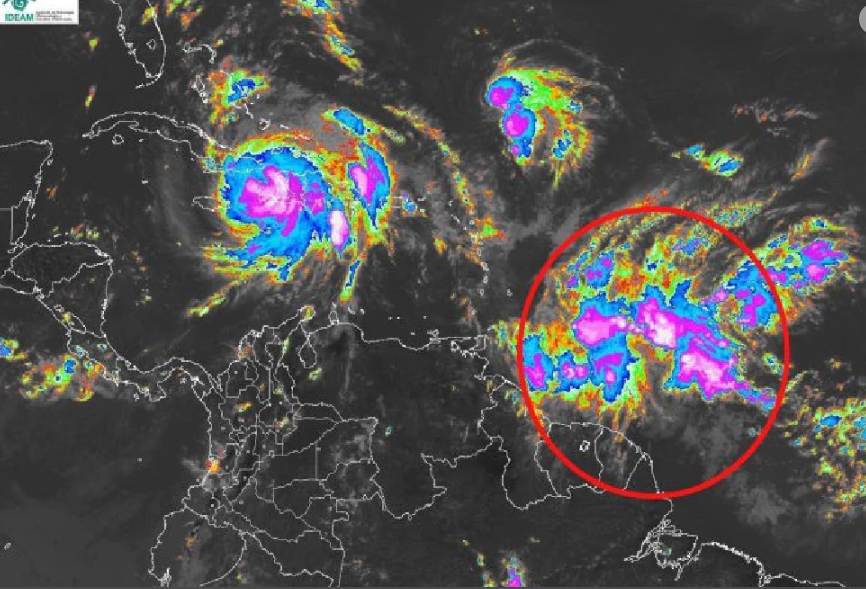 Onda tropical que ingresará al mar Caribe tiene 70% de probabilidad de convertirse en ciclón: Ideam