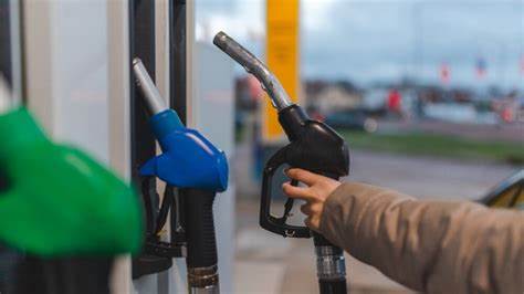 Precio de la gasolina en Colombia sube 400 pesos; galón queda en 13.964 pesos