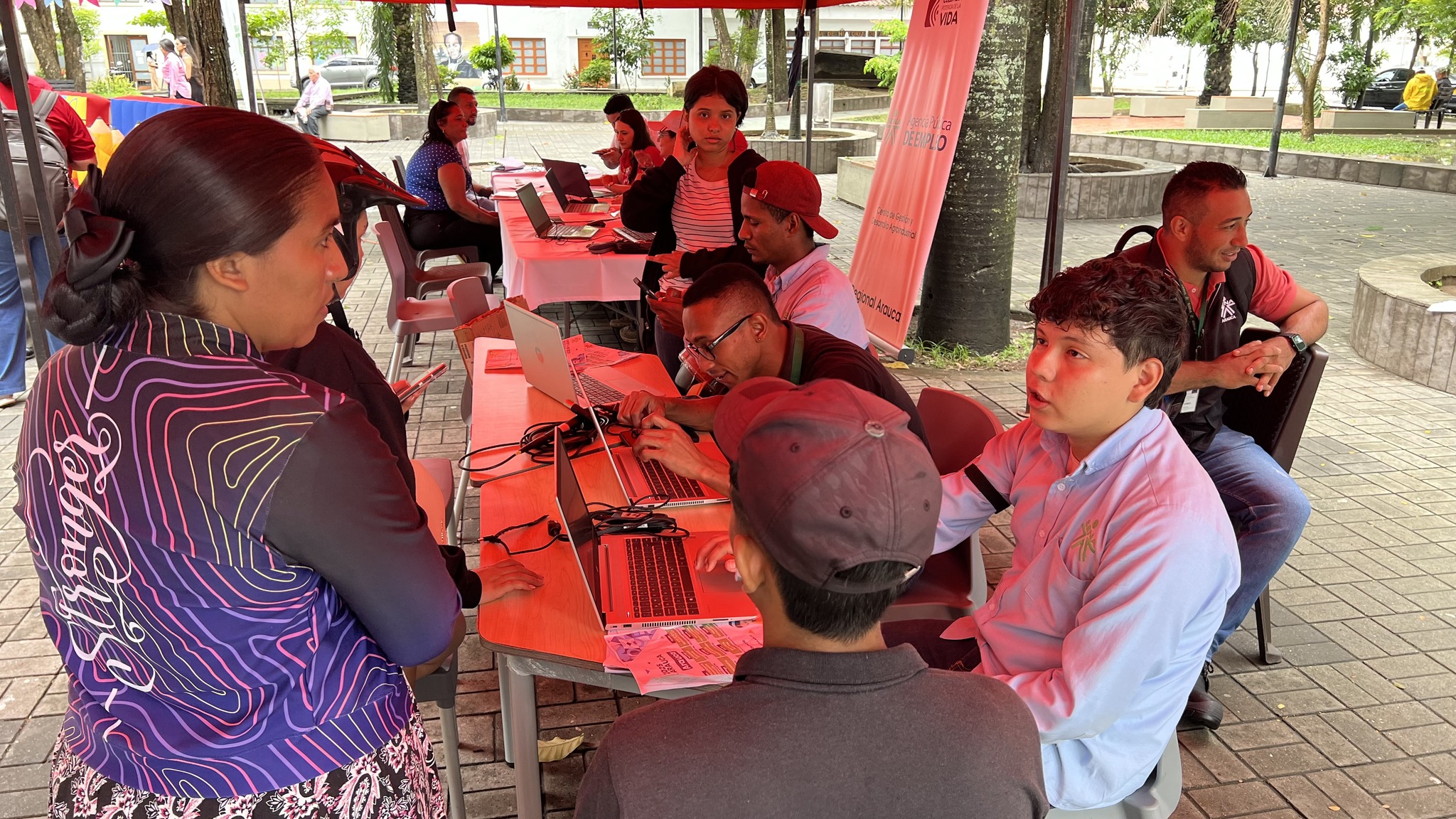 SENA y Caja de Compensación Familiar lideran Feria de Servicios de empleo en Arauca SENA y Caja de Compensación Familiar lideran Feria de Servicios de empleo en Arauca