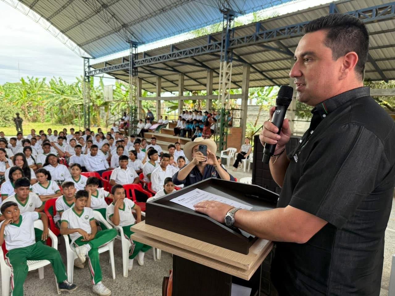 Gobernador cierra en Puerto Rondón y Cravo Norte su apuesta por la educación