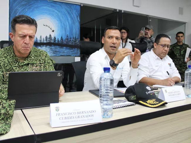 Anuncian recompensas millonarias y refuerzo militar para recuperar seguridad en Arauca Anuncian recompensas millonarias y refuerzo militar para recuperar seguridad en Arauca