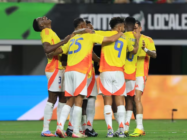 La Selección Colombia comienza su preparación al Mundial goleando a un anfitrión: Resumen del juego La Selección Colombia comienza su preparación al Mundial goleando a un anfitrión: Resumen del juego