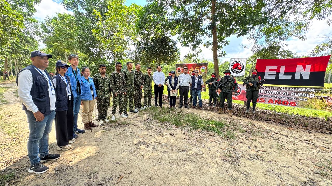 Liberan a los cinco soldados secuestrados por el Eln en Arauca, el 9 de noviembre Liberan a los cinco soldados secuestrados por el Eln en Arauca, el 9 de noviembre