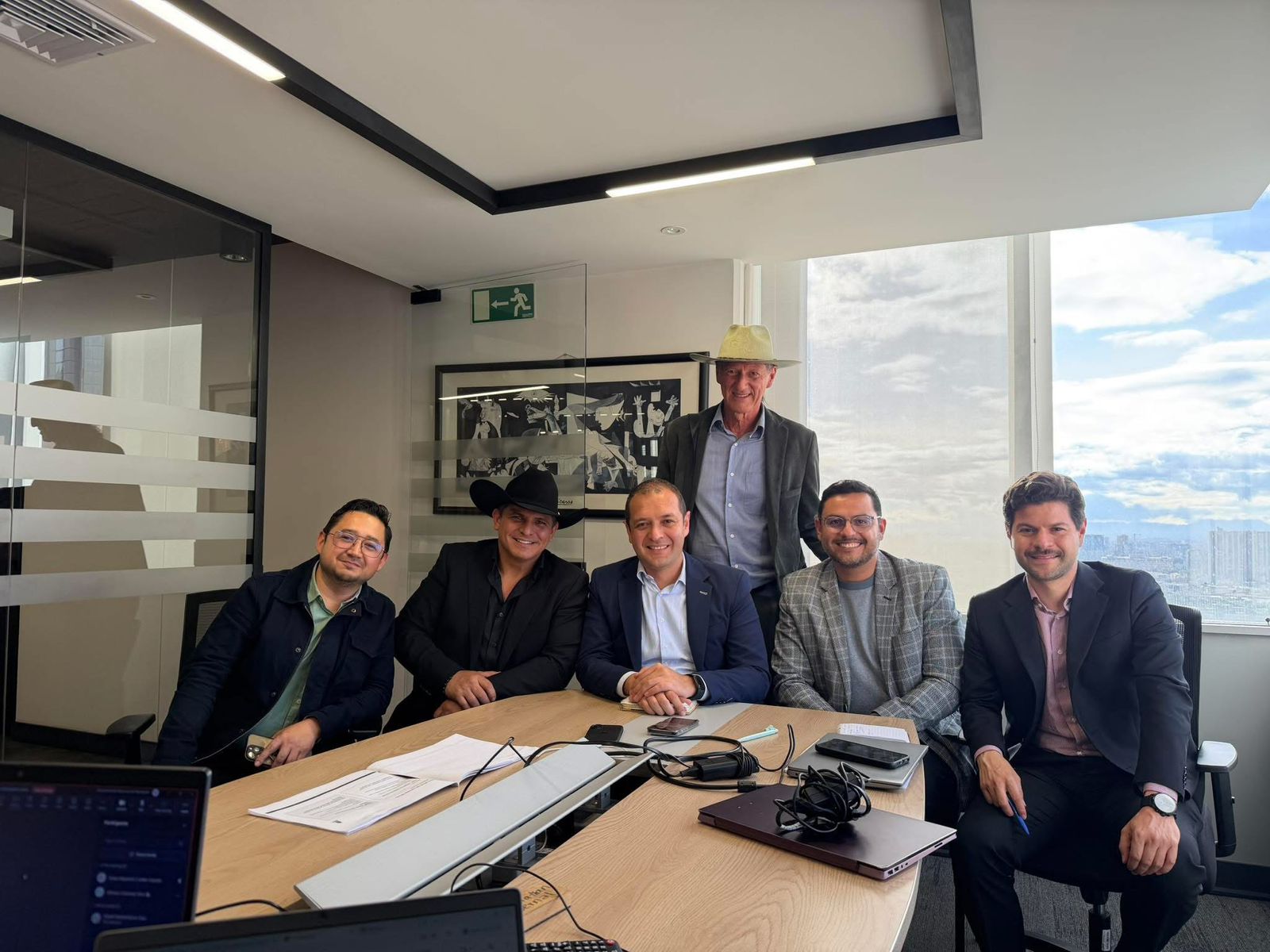 Gobernador César Ortiz Zorro impulsa inclusión de Casanare en histórica modernización férrea de Colombia Gobernador César Ortiz Zorro impulsa inclusión de Casanare en histórica modernización férrea de Colombia